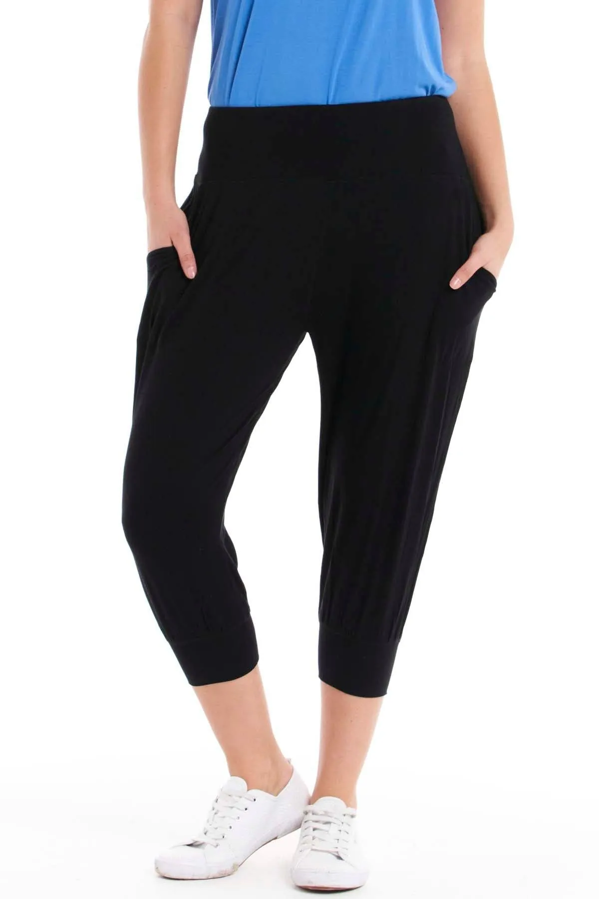 Betty Basics Michelle Harem Jogger in Black