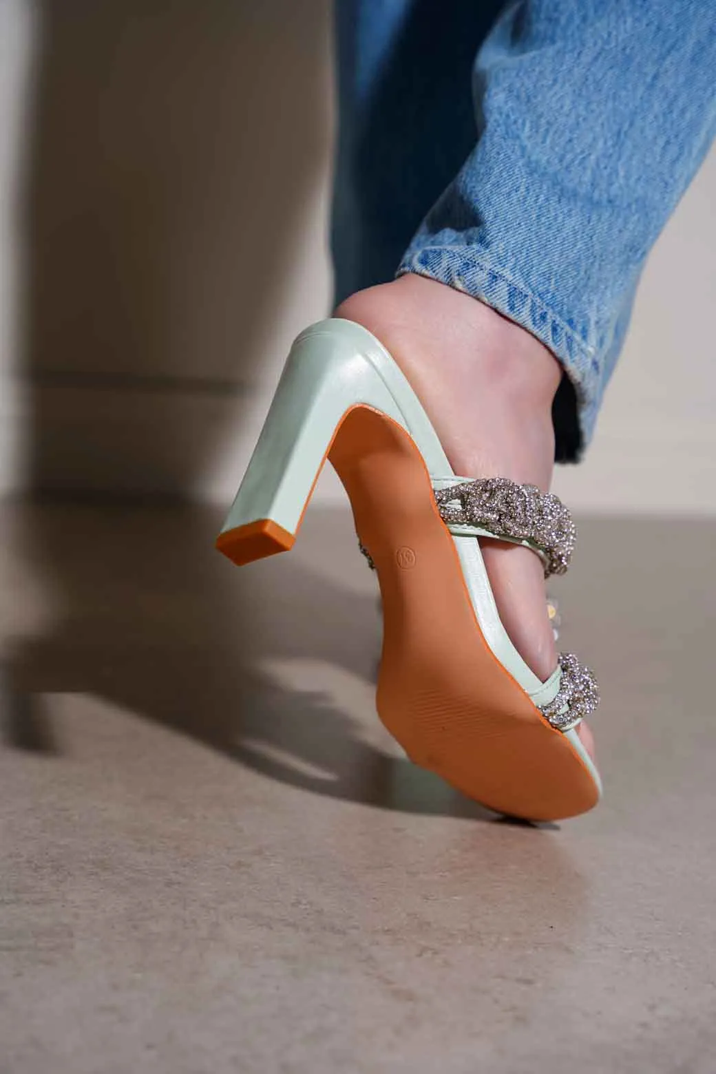 CRYSTAL ROPE HEEL