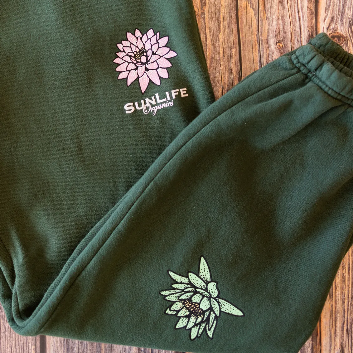 Live in the Sunshine Sweatpants - Forest Green