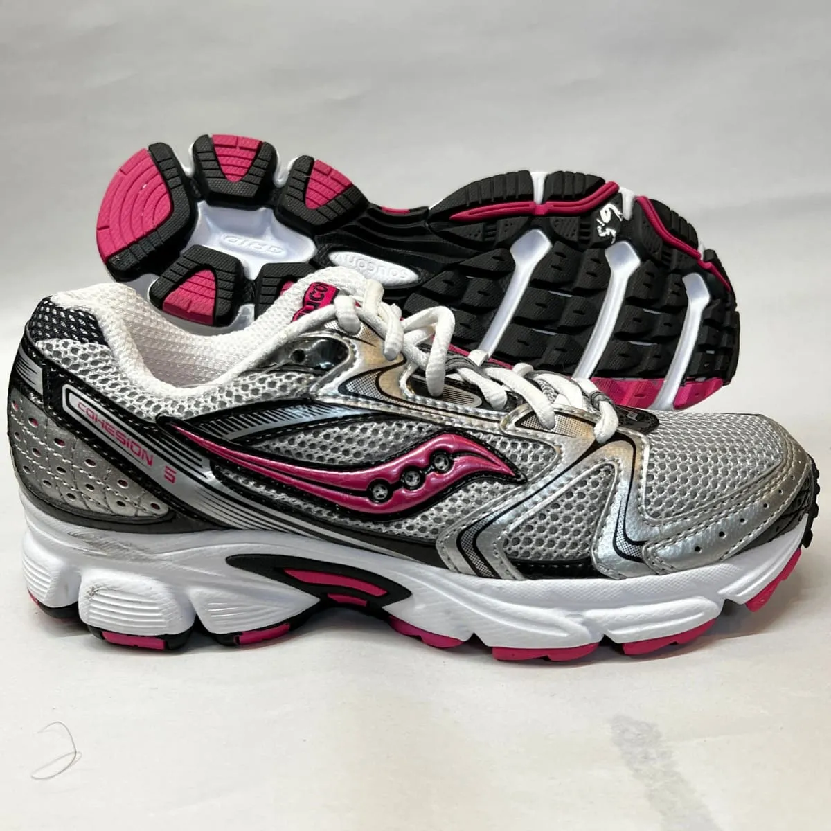 Saucony •Cohesion 5• Running Shoe • Silver/Black/Pink • 6.5 Wide - Preowned